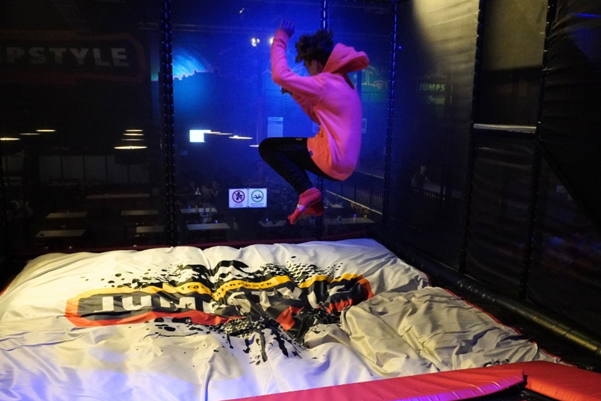 1 of 2 uur jumpen + evt. gripsokken, drankje en chips bij Jumpstyle Assen