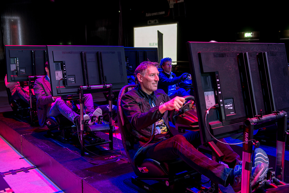 1,5 uur Sim Racing bij H20 Esports 