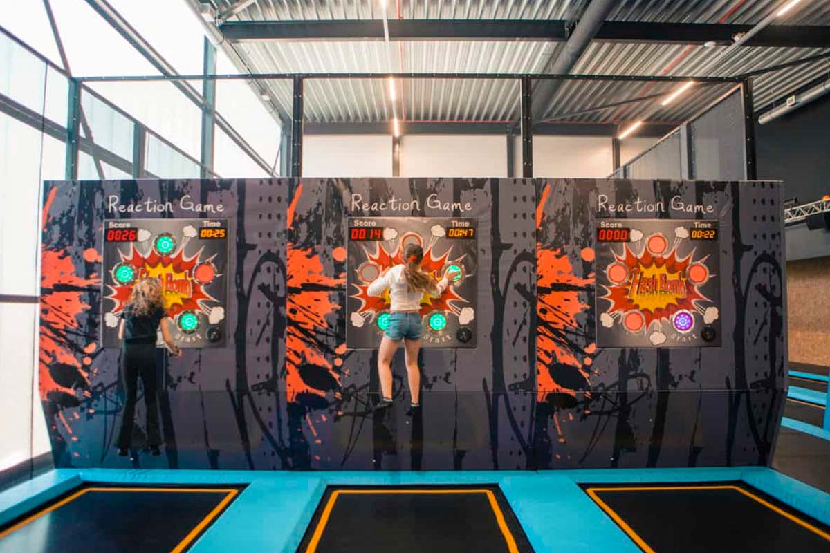 1 uur jumpen in trampolinepark bij SkagaVenture