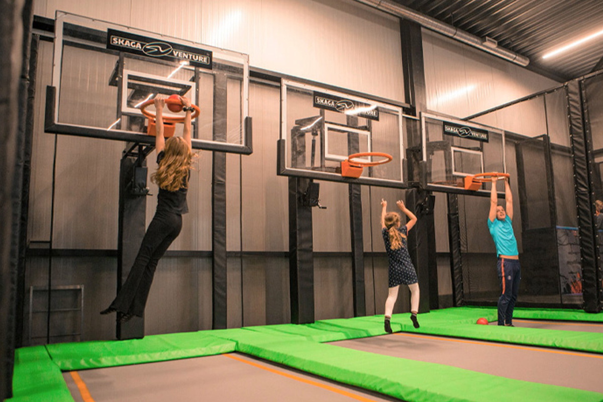 1 uur jumpen in trampolinepark bij SkagaVenture