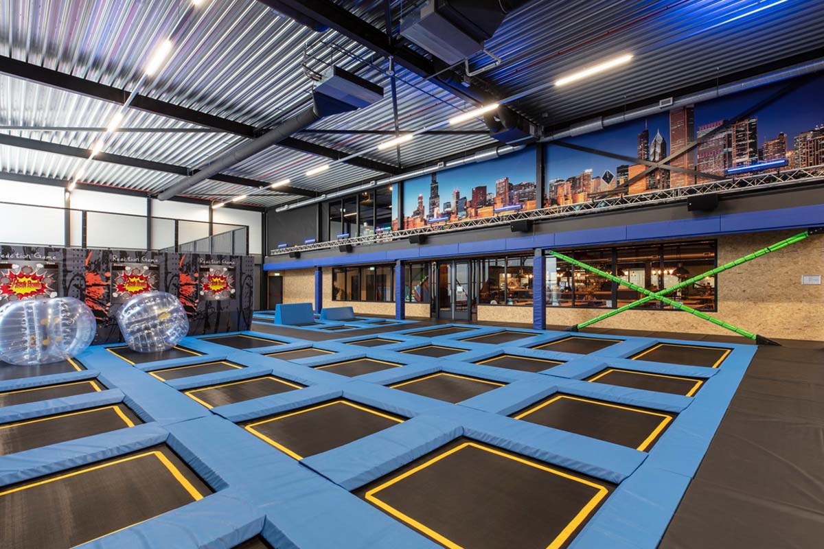 1 uur jumpen in trampolinepark bij SkagaVenture