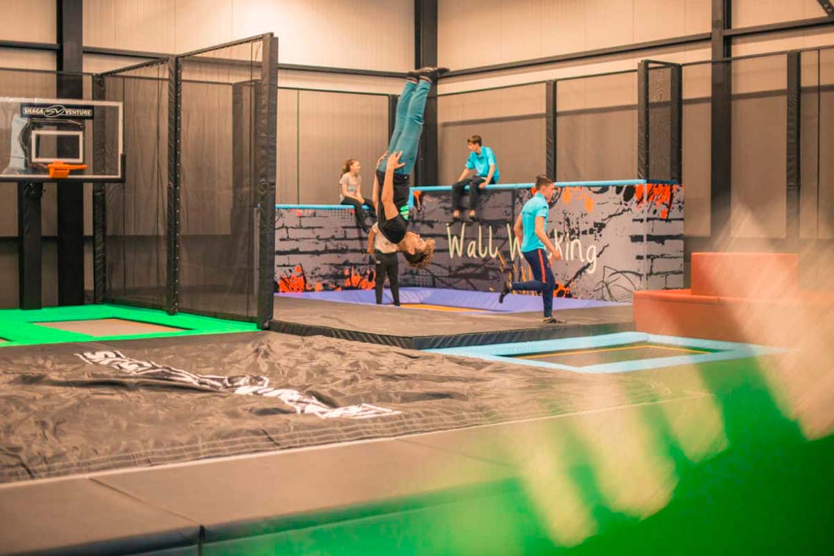 1 uur jumpen in trampolinepark bij SkagaVenture