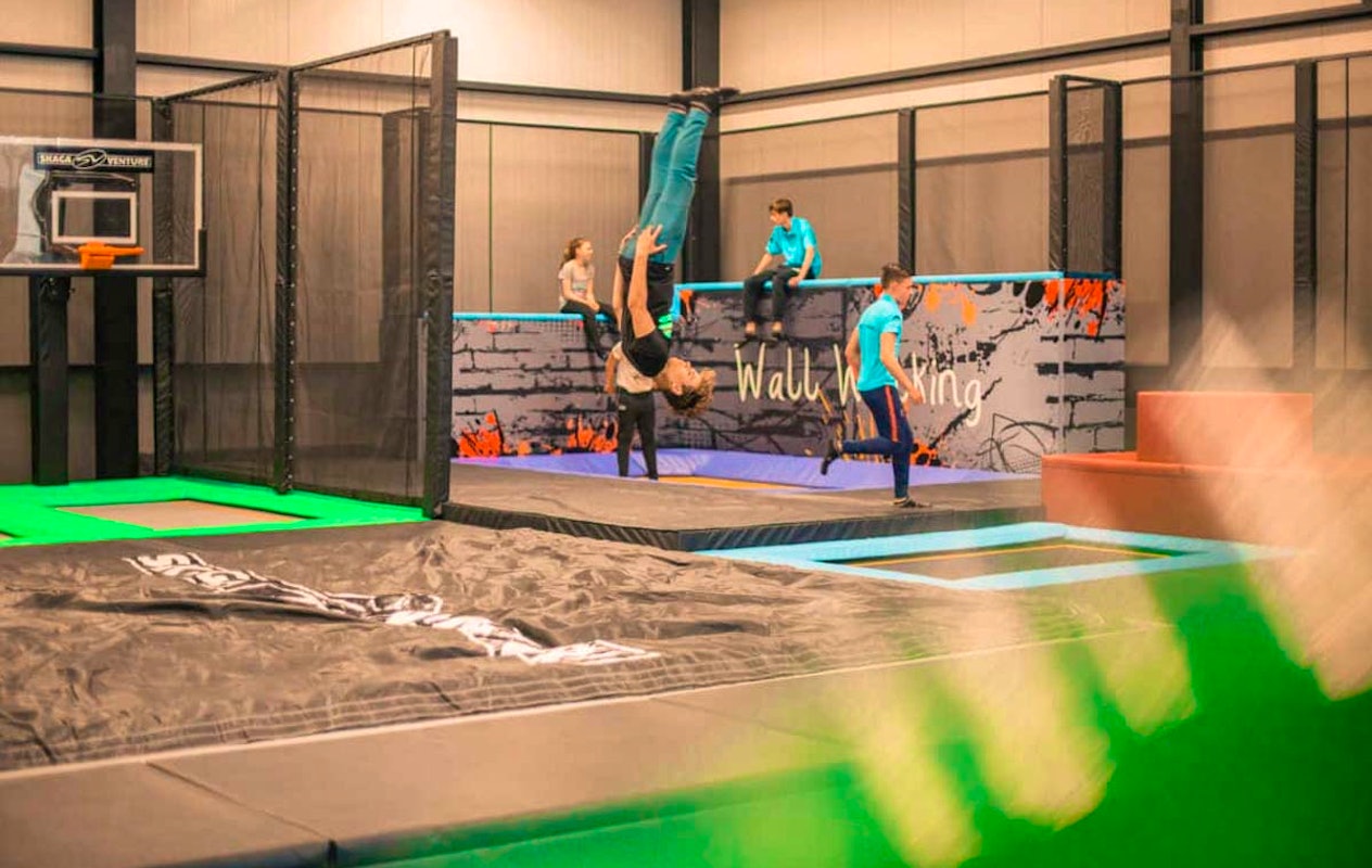 1 uur jumpen in trampolinepark bij SkagaVenture