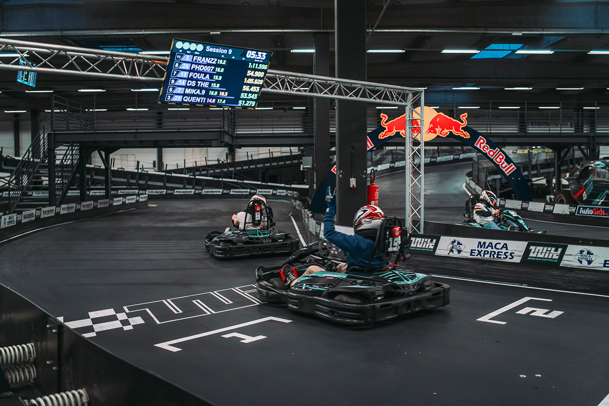 1 sessie karten, inclusief membercard bij Wavre Indoor Karting