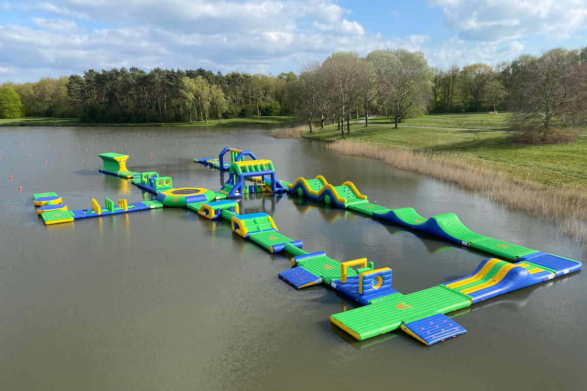 1 uur Aquapark + patat met saus bij Watersportcentre Veendam