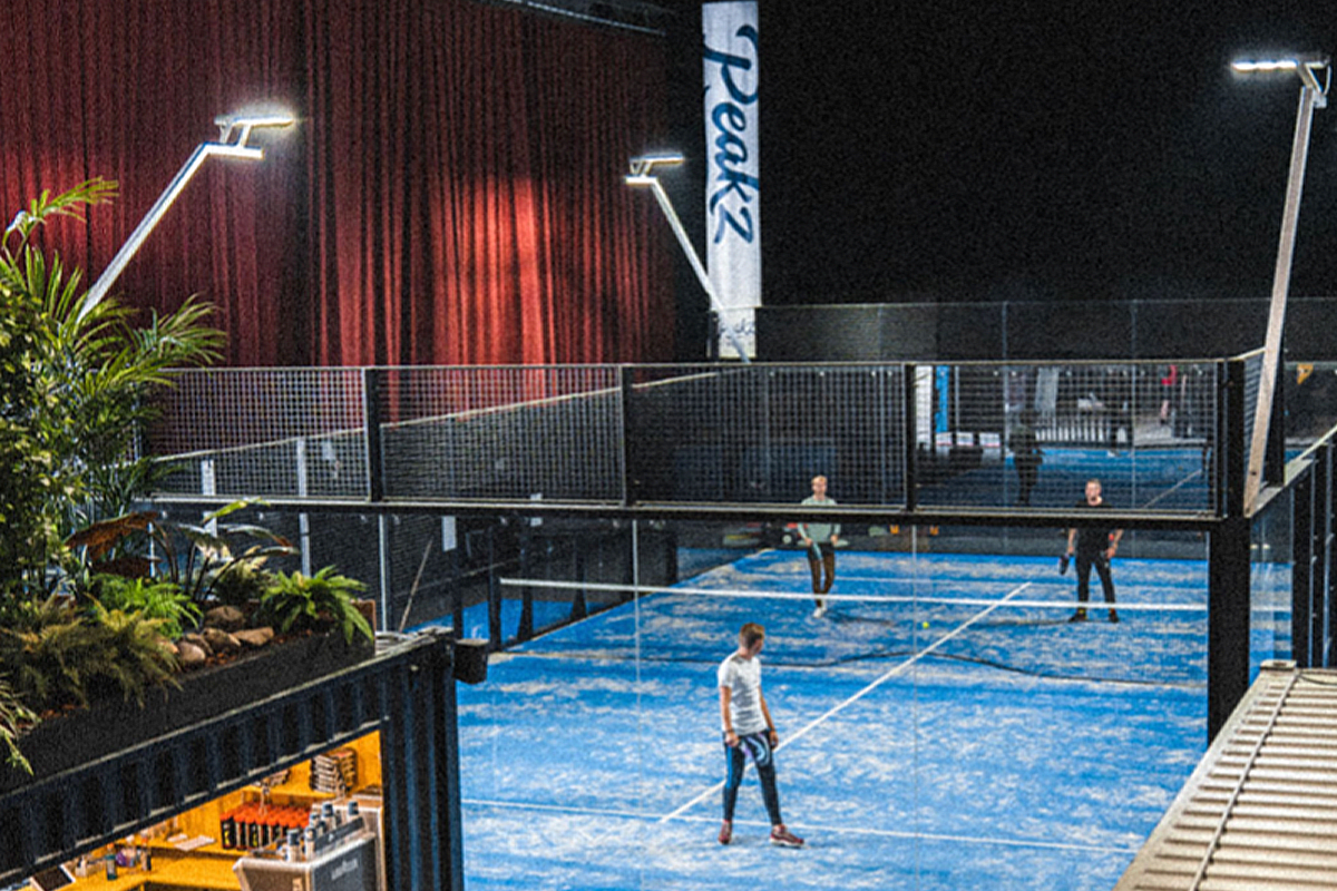 1 uur baanhuur bij Peakz Padel (14 locaties)