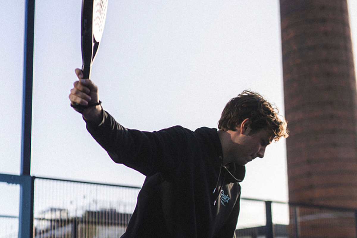 1 uur baanhuur bij Peakz Padel (14 locaties)