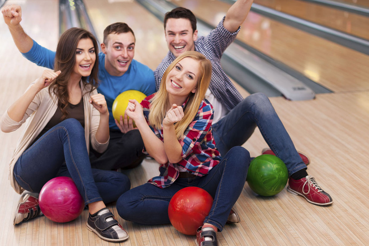 1 uur bowlen + portie bitterballen bij Bowling Menken