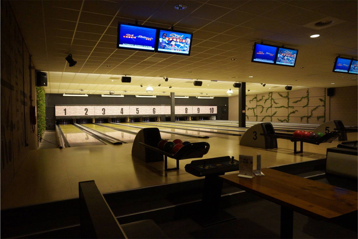 1 uur bowlen bij Pooltime Bowling Houten