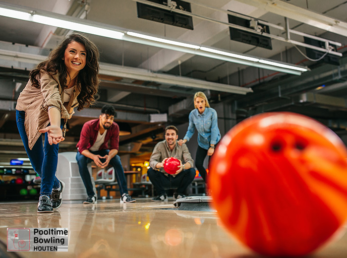1 uur bowlen bij Pooltime Bowling Houten