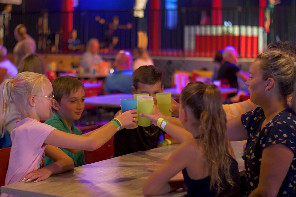 1 of 2 uur jumpen + evt. gripsokken, drankje en chips bij Jumpstyle Assen