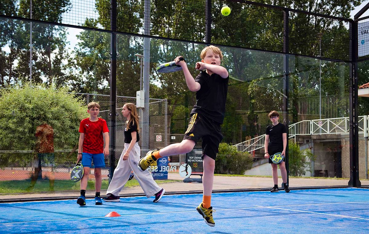 1 uur padellen bij Padelclub Rotterdam (3 locaties)