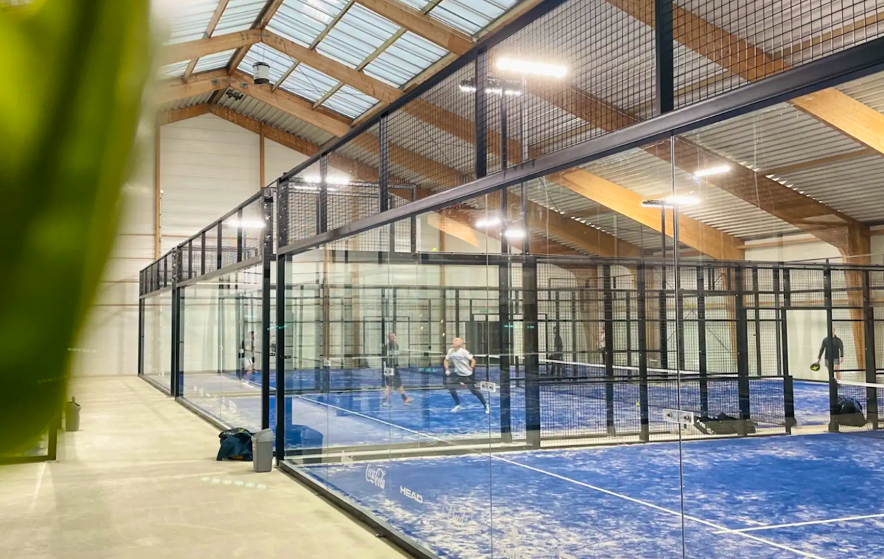 1 uur padellen bij Plaza Padel (3 locaties)