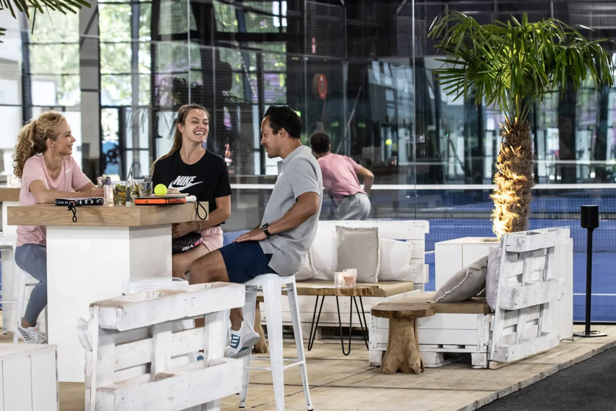 1 uur padellen bij Plaza Padel (3 locaties) 