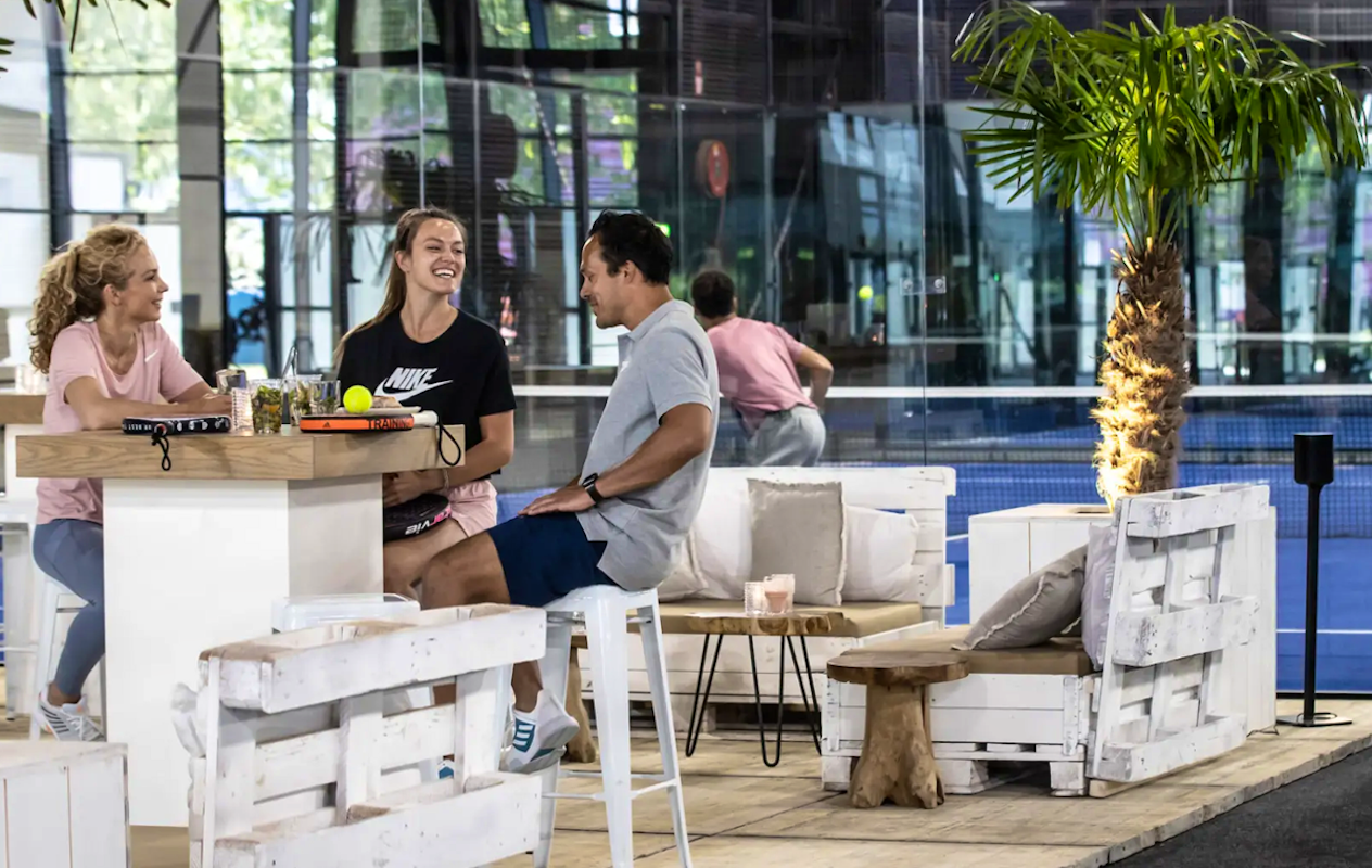 1 uur padellen bij Plaza Padel (3 locaties)
