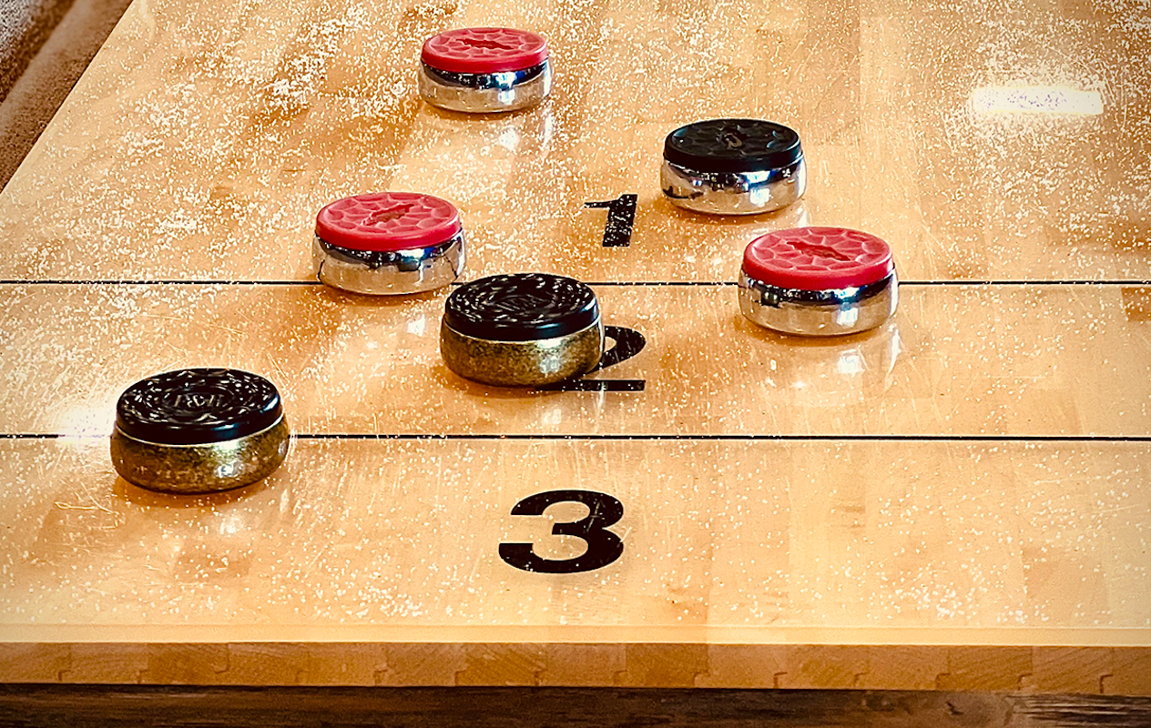 1 uur shuffleboard bij Dolfijn Bowling (2-6 personen)