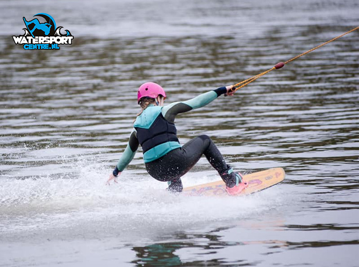 1 uur A2 beginnersbaan + instructeur bij Watersportcentre Veendam