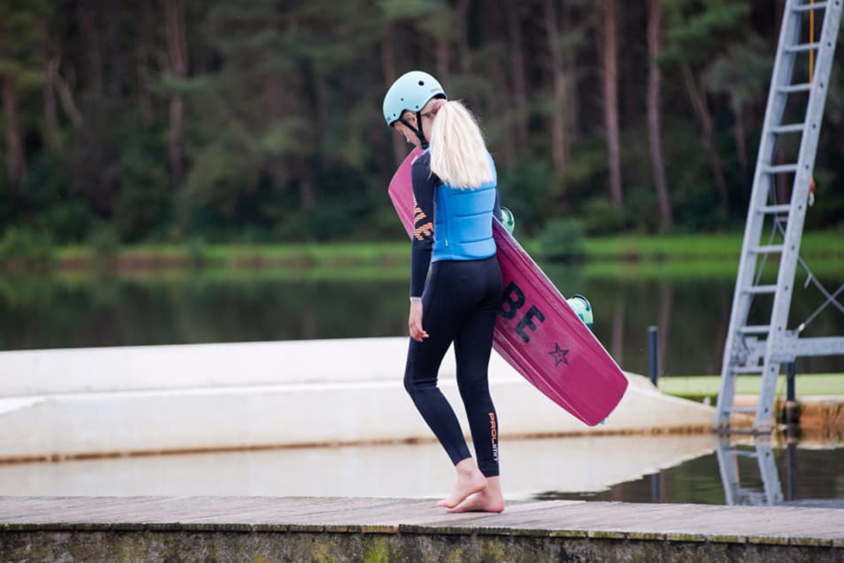 1 uur A2 beginnersbaan + instructeur bij Watersportcentre Veendam
