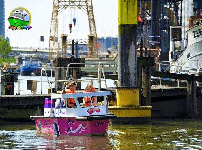 15 minuten varen bij Kids Marina Rotterdam