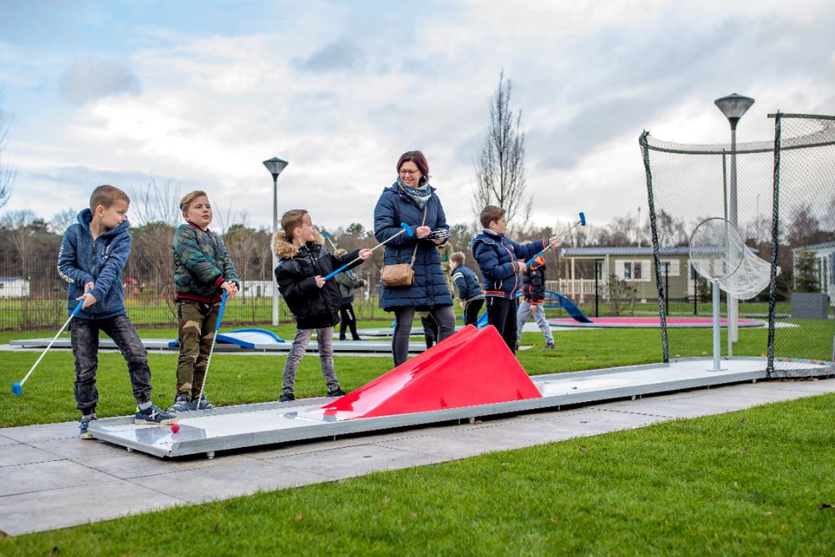 18 holes midgetgolf + friet & snack bij Brasserie 't Turfke