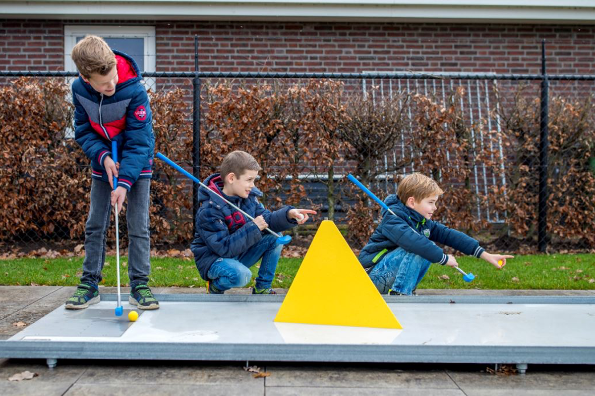 18 holes midgetgolf + friet & snack bij Brasserie 't Turfke