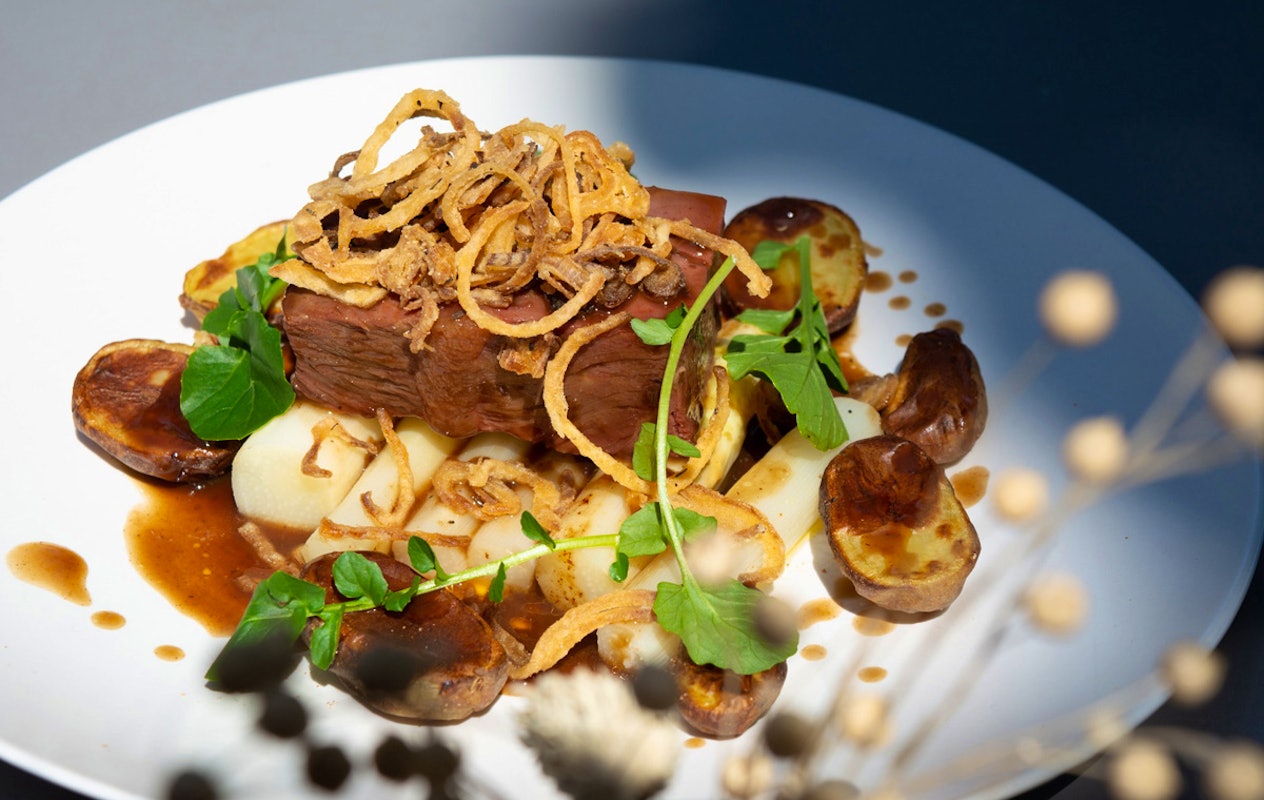 2-gangen lunch of 3-gangen diner + drankje bij Bistrot Volte