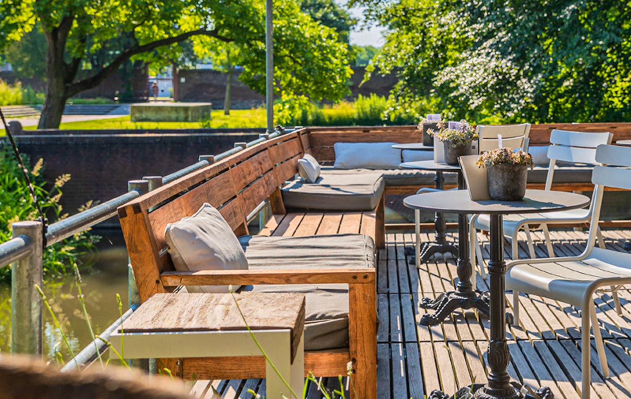 2-gangen lunch of 3-gangen diner + drankje bij Bistrot Volte