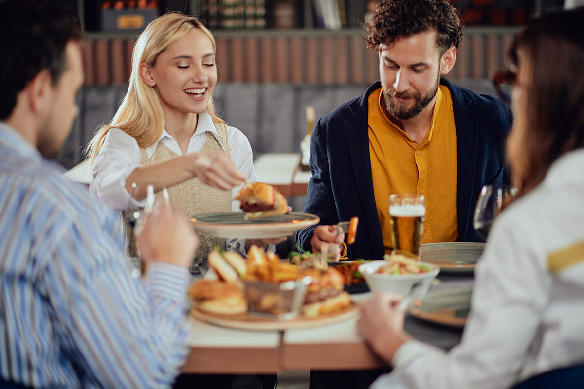 2-gangen pizza of burger menu bij Restaurant Bak & Brouw 