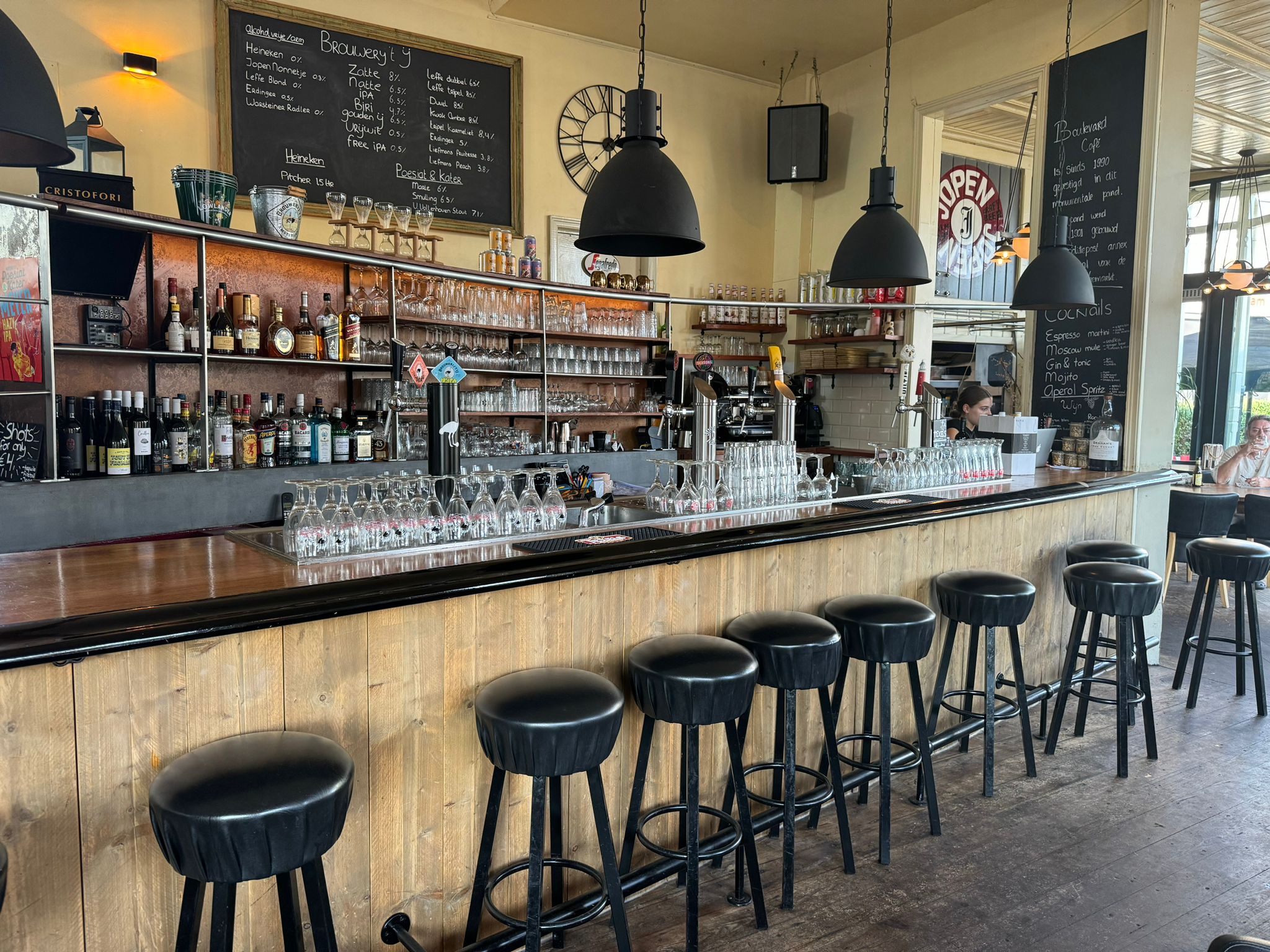 2-gangen keuzelunch bij Boulevard Café