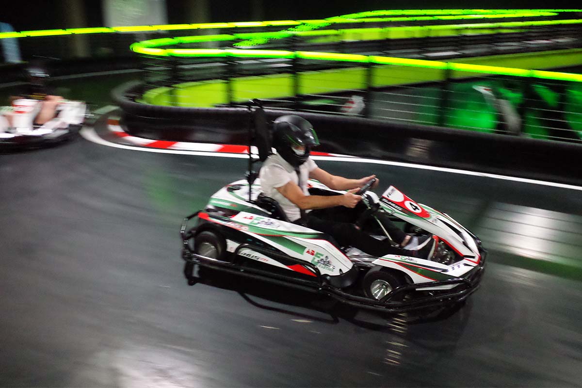 2 heats karten bij AB E-karting in Antwerpen