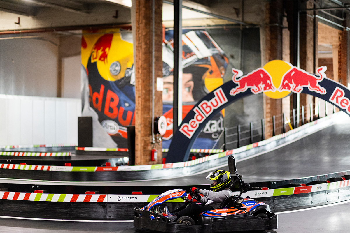 2 heats karten + licentie bij Burney's