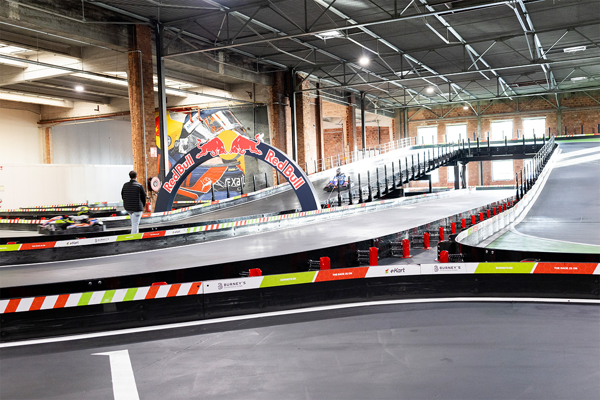 2 heats karten + licentie bij Burney's