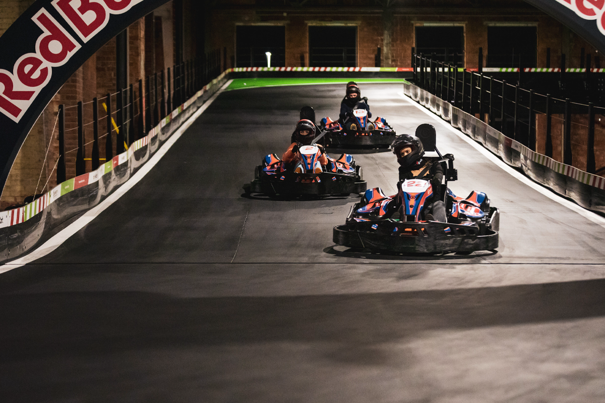 2 heats karten + licentie bij Burney's