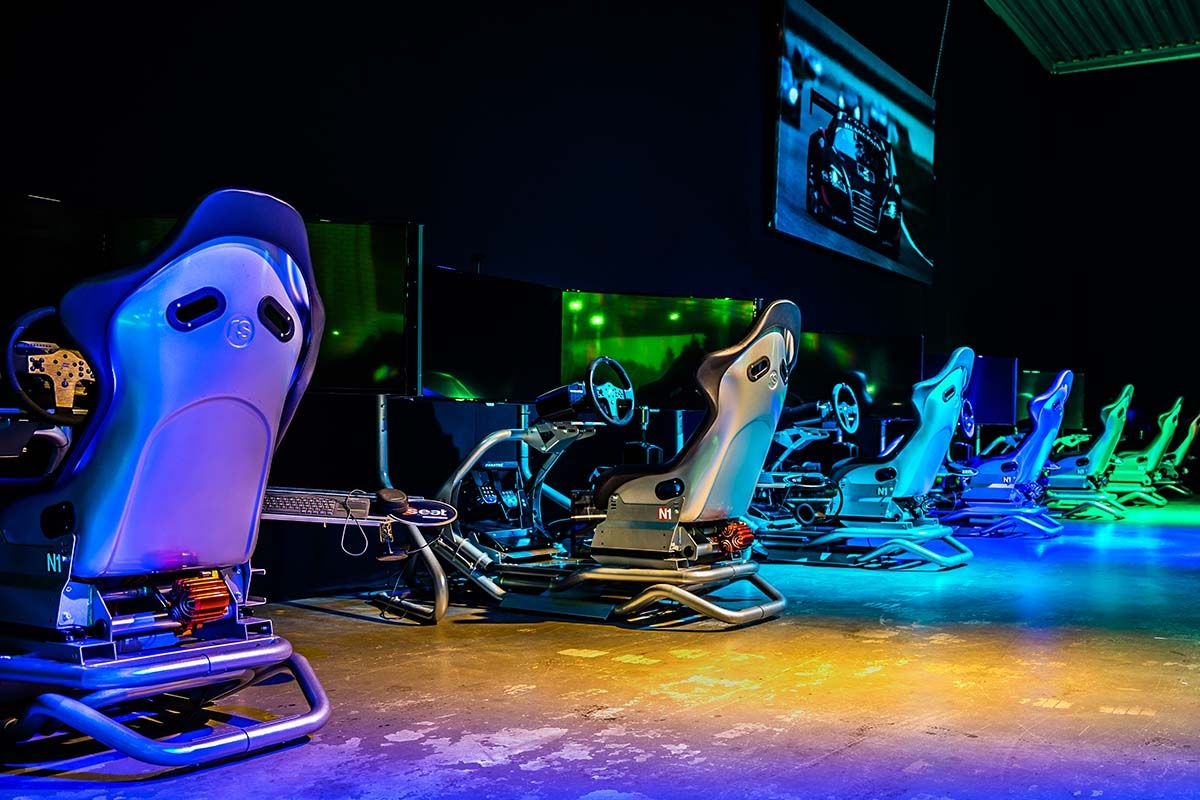 2 heats Simracen (2 x 20 minuten) bij Immersive Experiences