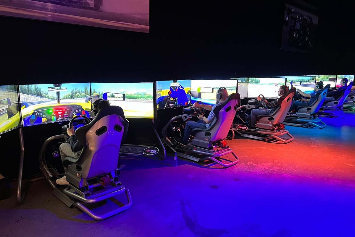 2 heats Simracen (2 x 20 minuten) bij Immersive Experiences