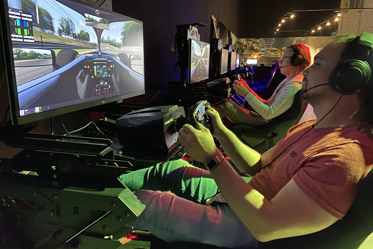 2 heats Simracen (2 x 20 minuten) bij Immersive Experiences