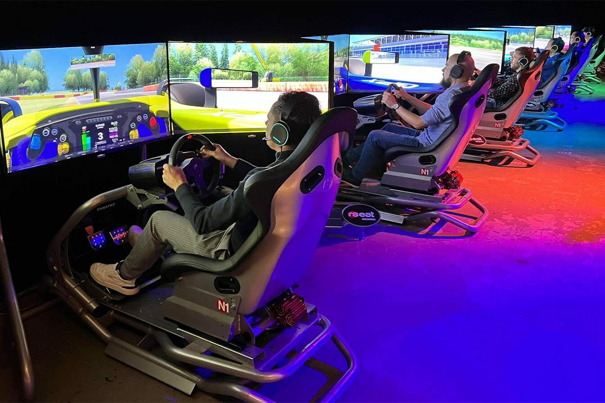 2 heats Simracen (2 x 20 minuten) bij Immersive Experiences