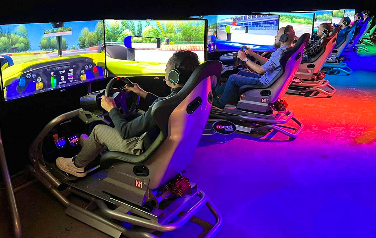 2 heats Simracen (2 x 20 minuten) bij Immersive Experiences