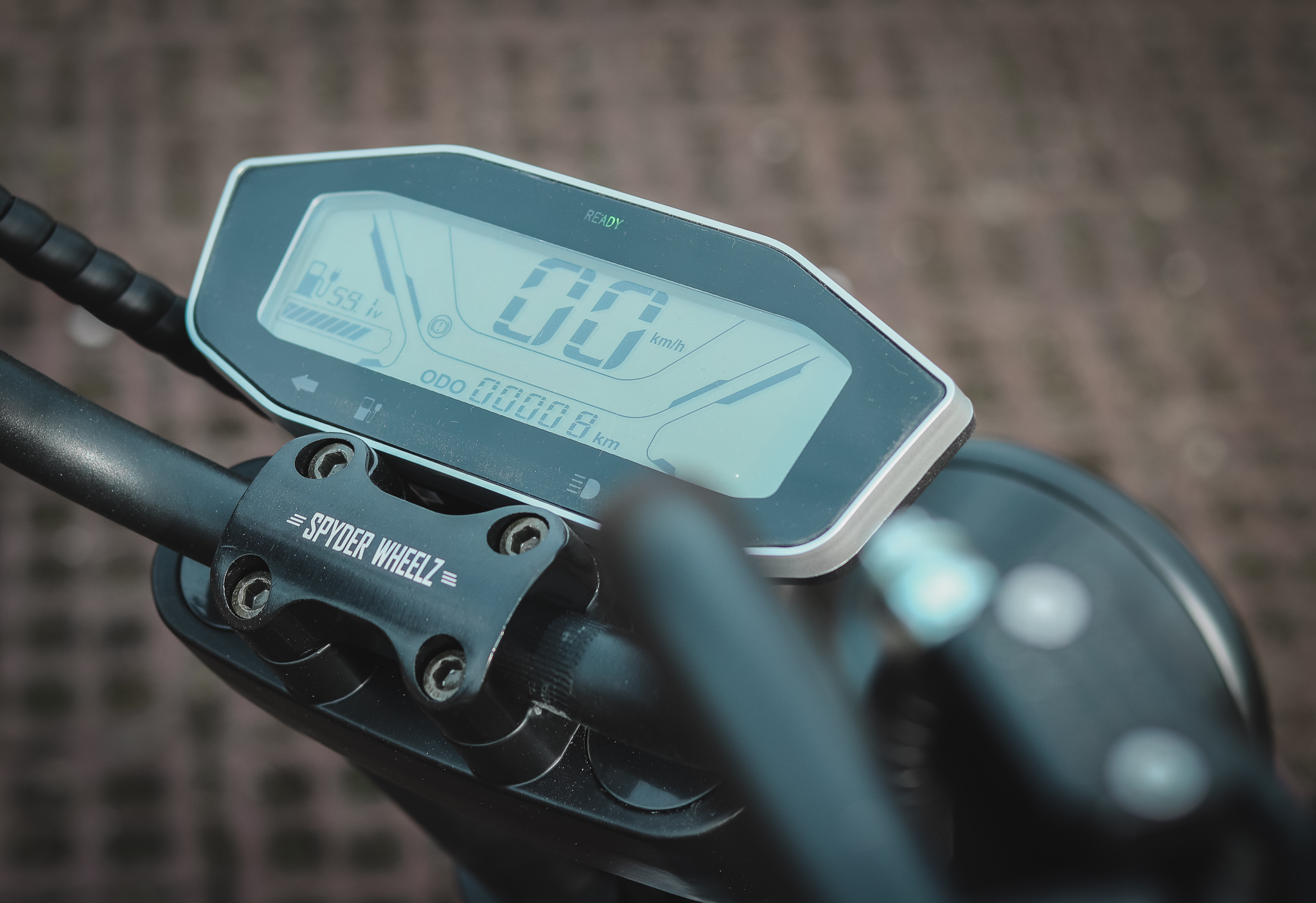 2 of 4 uur durende E-Chopper tocht door de Betuwe