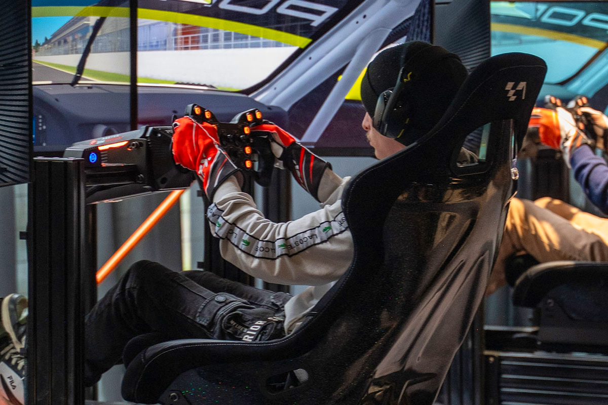 2 séances dans un simulateur de course automobile chez Exype