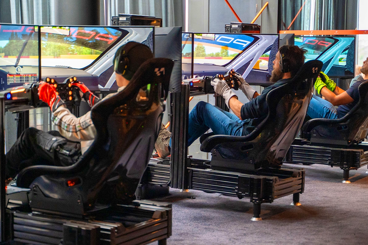 2 séances dans un simulateur de course automobile chez Exype
