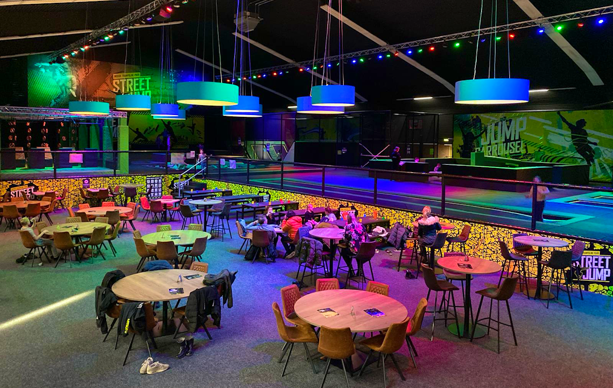 2 uur jumpen + zakje chips & limonade bij Street Jump Veldhoven