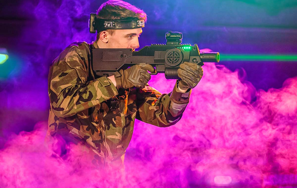 2 uur lasergamen + friet bij Unit 13