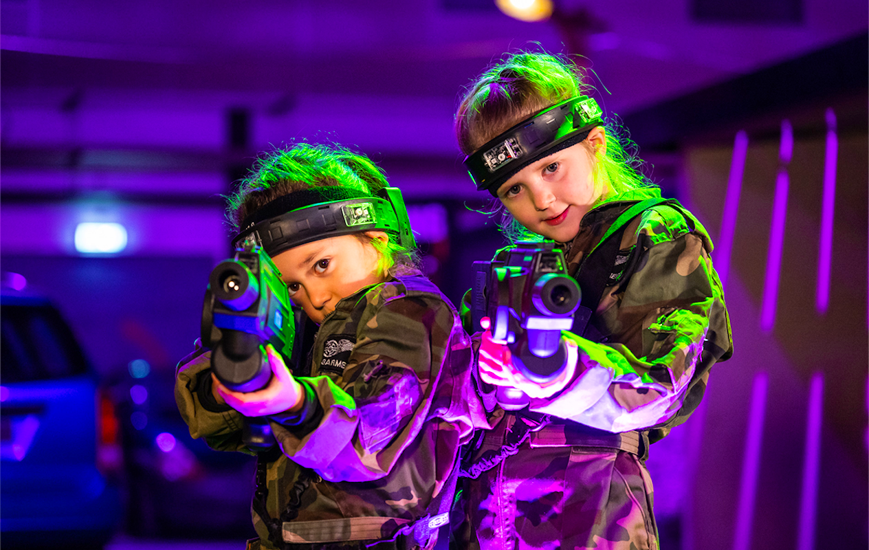 2 uur lasergamen + friet bij Unit 13