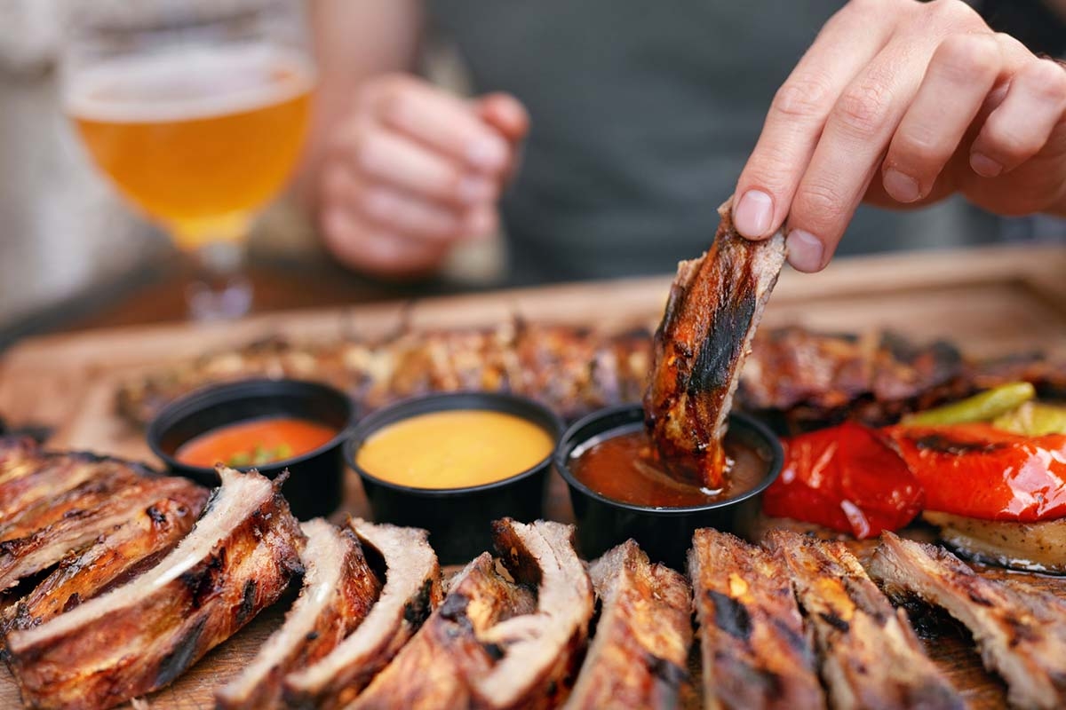 3-gangen menu, inclusief onbeperkt drank bij De Lachende Koe