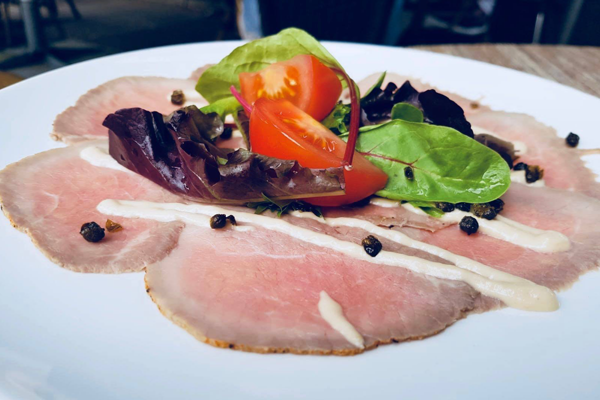 3-gangen menu, inclusief onbeperkt drank bij De Lachende Koe