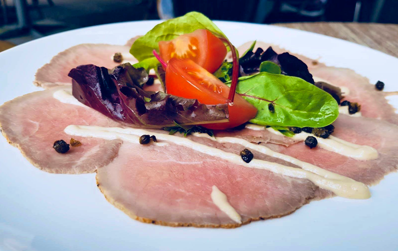 3-gangen menu, inclusief onbeperkt drank bij De Lachende Koe