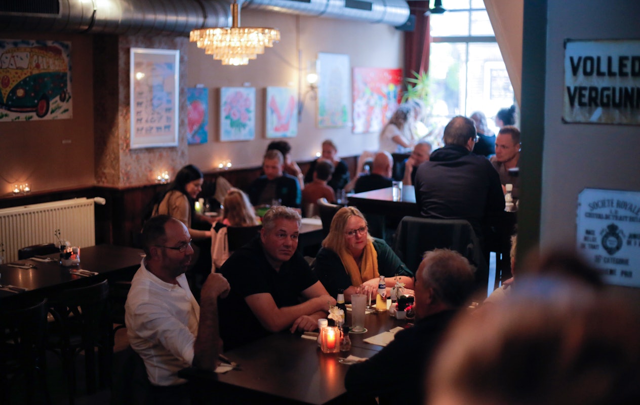 3-gangen menu, inclusief onbeperkt drank bij De Lachende Koe