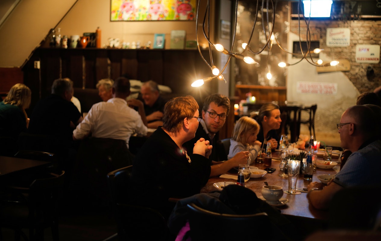 3-gangen menu, inclusief onbeperkt drank bij De Lachende Koe