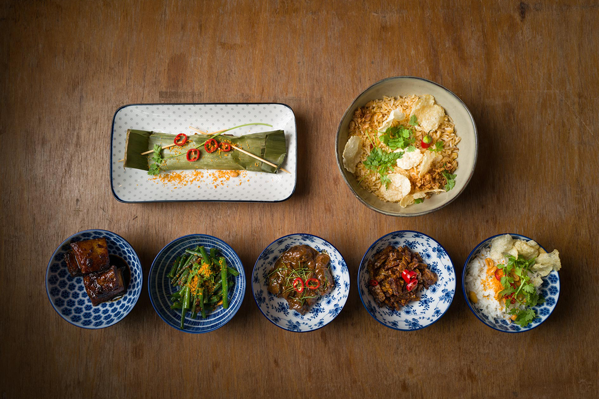 3-gangen Baru menu of luxe rijsttafel Baru Belanda bij Blief Bie de Mam